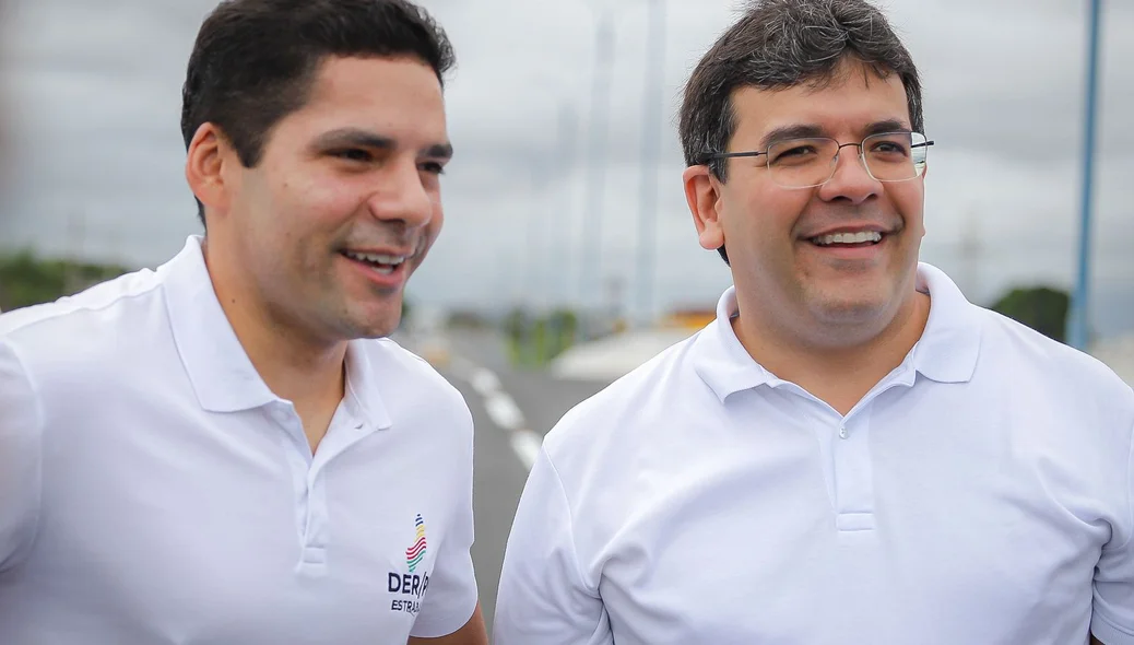 Diretor do DER, Leonardo Sobral, e o governador Rafael Fonteles