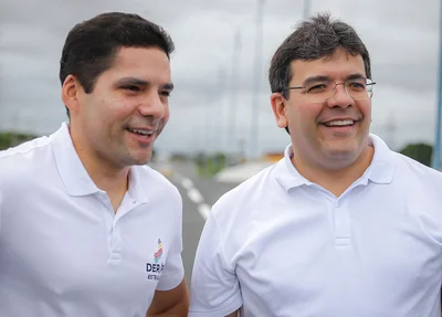 Diretor do DER, Leonardo Sobral, e o governador Rafael Fonteles