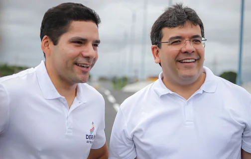 Diretor do DER, Leonardo Sobral, e o governador Rafael Fonteles