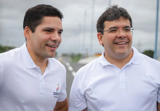 Diretor do DER, Leonardo Sobral, e o governador Rafael Fonteles