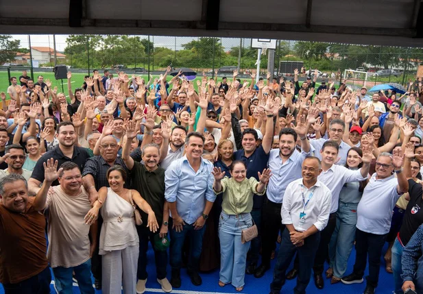 Entrega de complexo esportivo em Pedro II