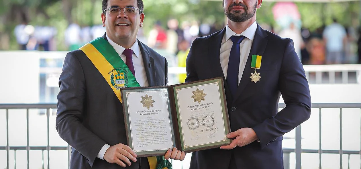 Entrega de medalha do Mérito Renascença