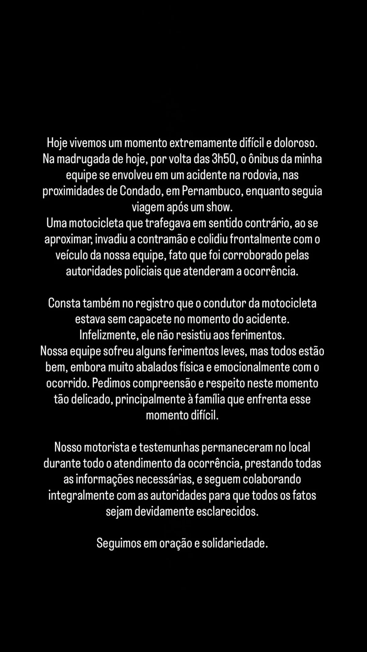Flay divulgou o caso em seu Instagram