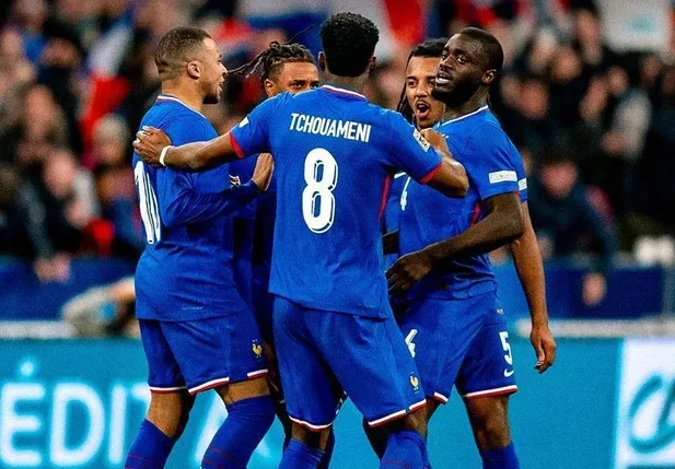 França divulga lista de convocados para amistoso contra o Brasil