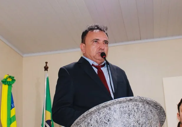 Francisco José Bezerra, prefeito de Campo Grande do Piauí