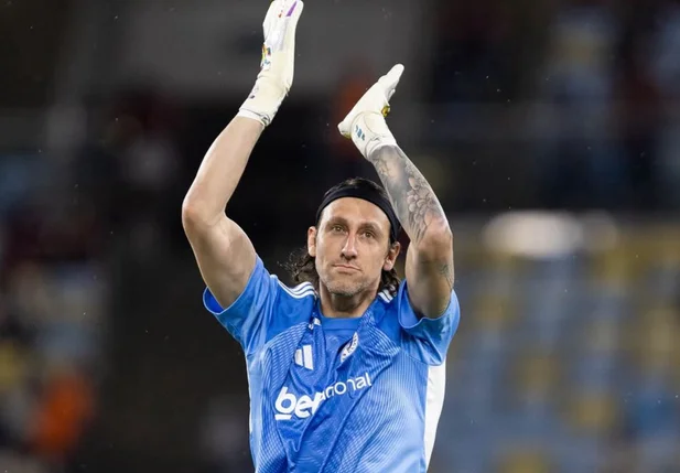 Goleiro Cássio