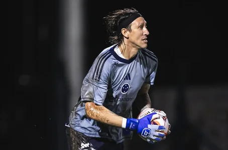 Goleiro Cássio
