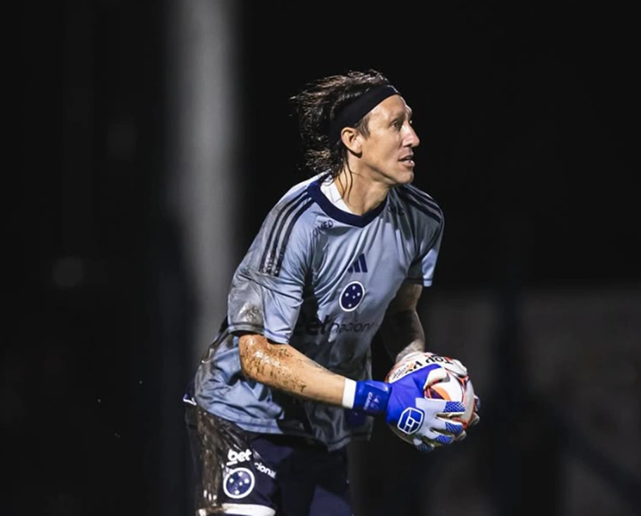 Goleiro Cássio