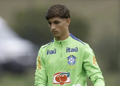 Goleiro Léo Nannetti