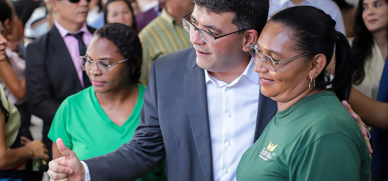 Governador com profissionais da educação