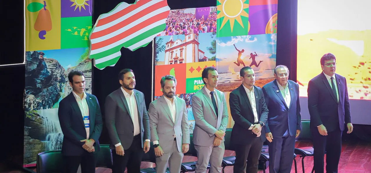 Governador Rafael Fonteles abre Feira de Turismo do Piauí