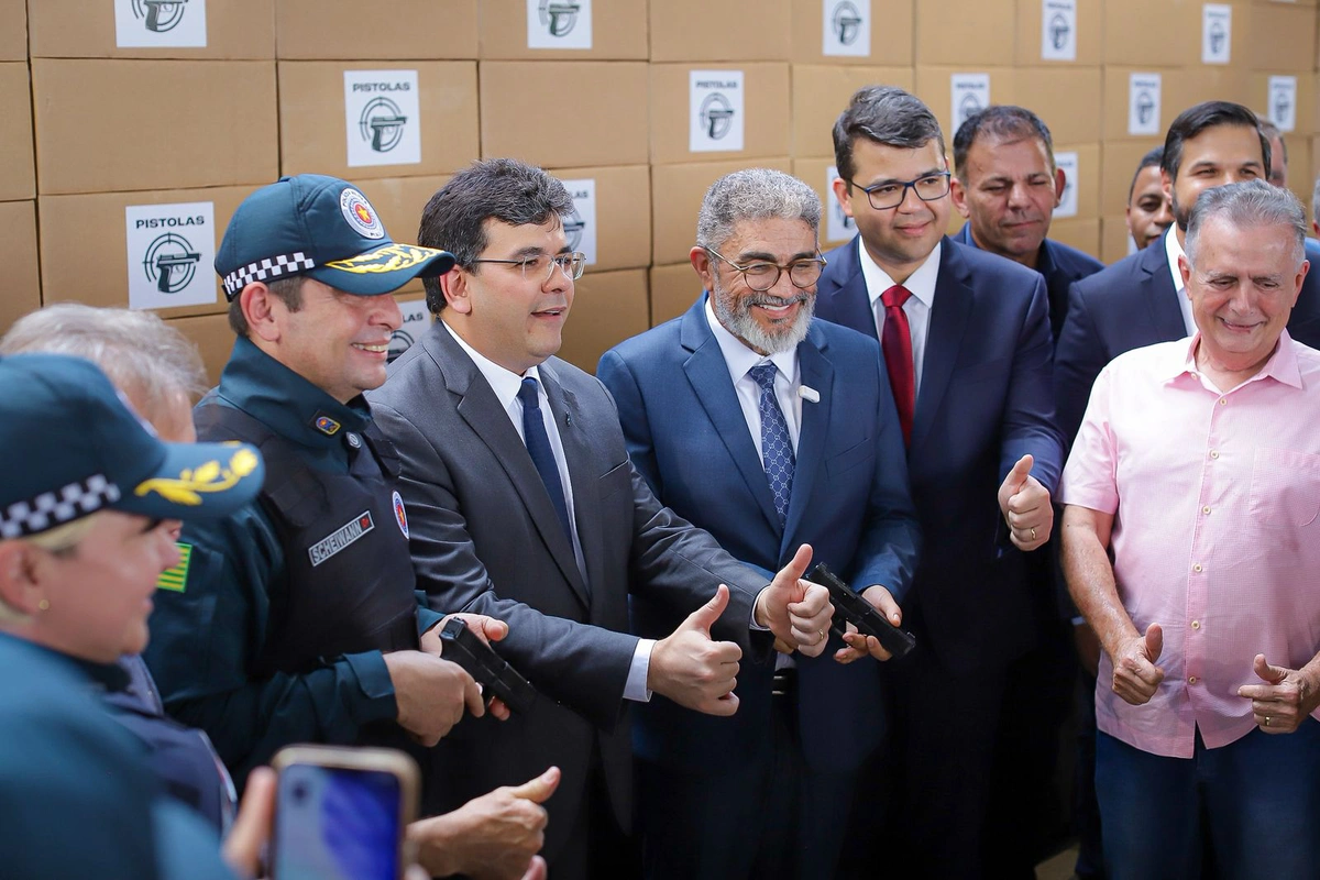 Governador Rafael Fonteles entrega pistolas Glock