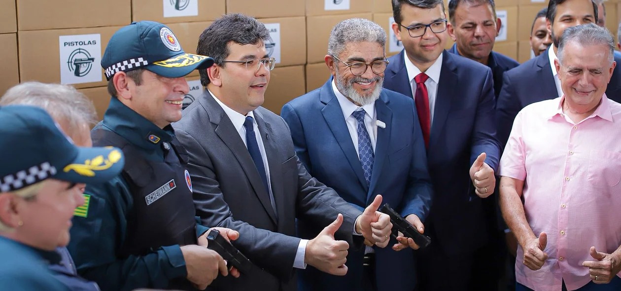 Governador Rafael Fonteles entrega pistolas Glock