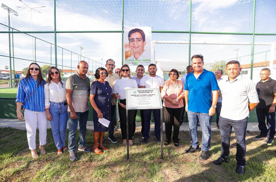Inauguração de campo de futebol em São José do Peixe