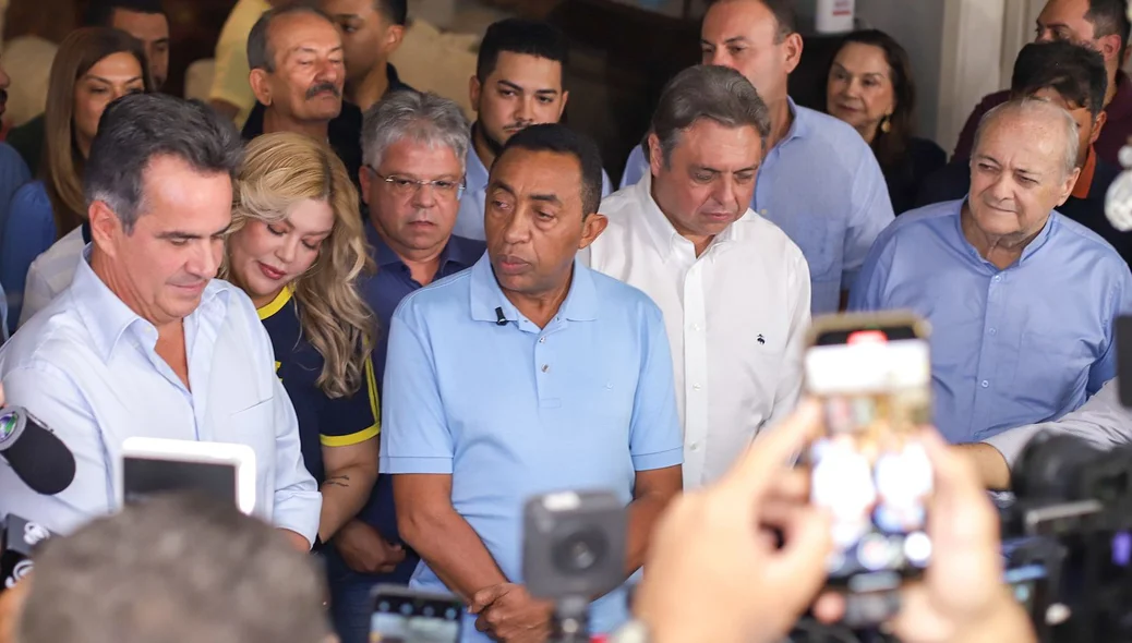 Joel foi anunciado por Ciro como pré-candidato ao governo do estado