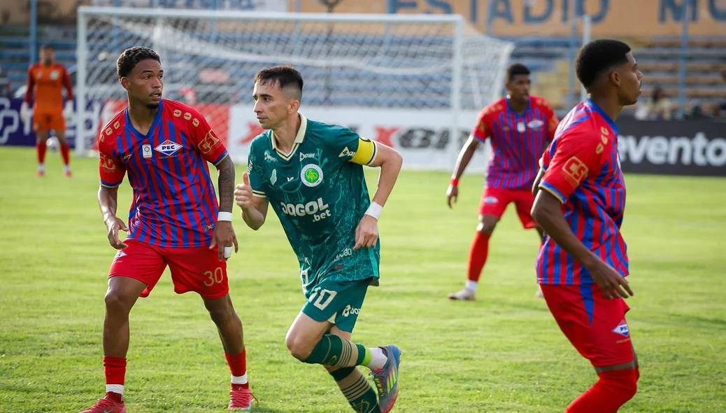 Jogadores do Piauí e CAP no Lindolfo Monteiro