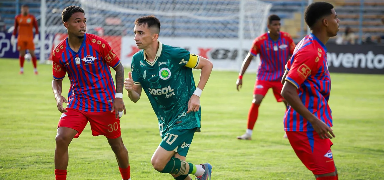Jogadores do Piauí e CAP no Lindolfo Monteiro