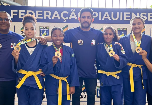 Jovens judocas de Amarante conquistam medalhas de ouro na Copa Piauiense de Iniciantes 2026