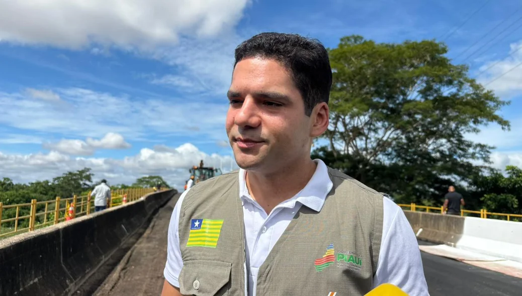 Leonardo Sobral visita obra de manutenção da Ponte Leonel Brizola