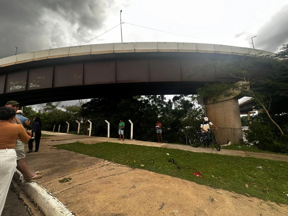 Local do acidente na Avenida Piauí, na Ponte da Amizade