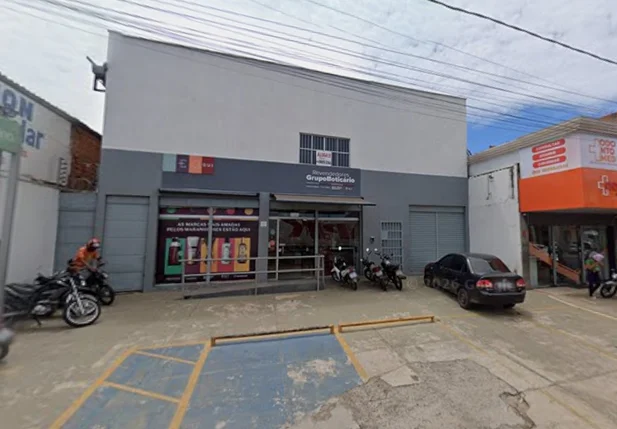 Loja de cosméticos foi atingida pelo fogo