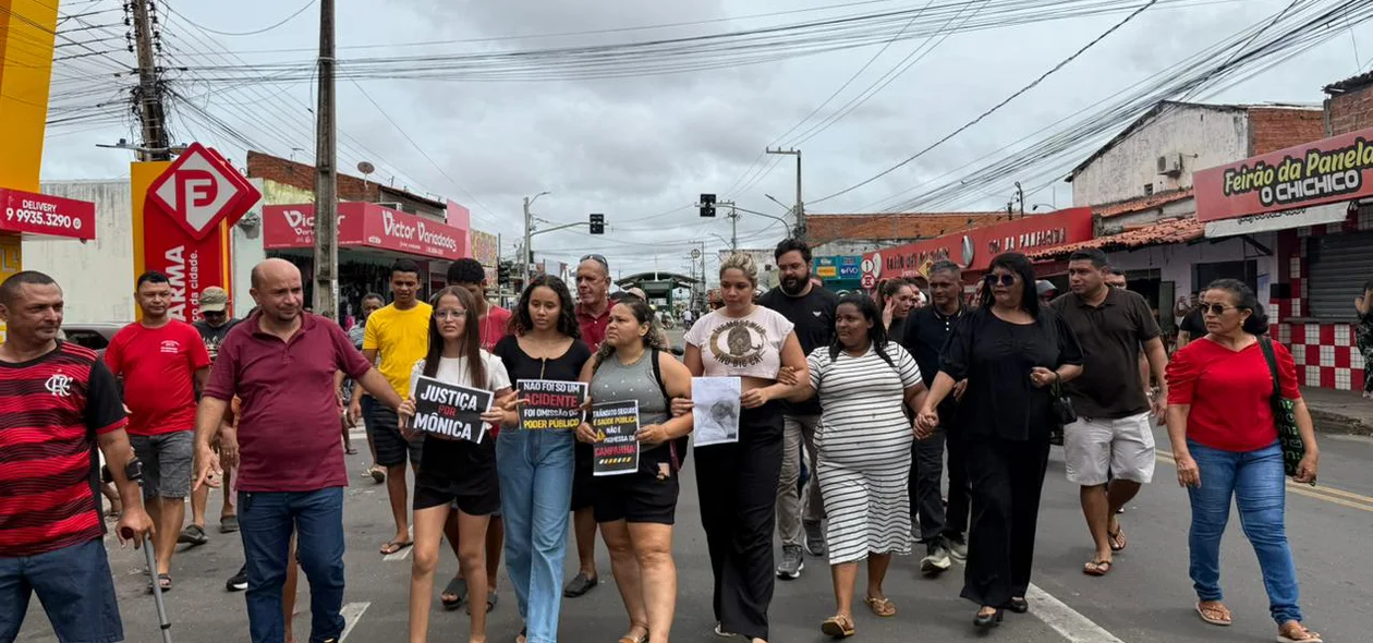 Manifestação na Rua Rui Barbosa
