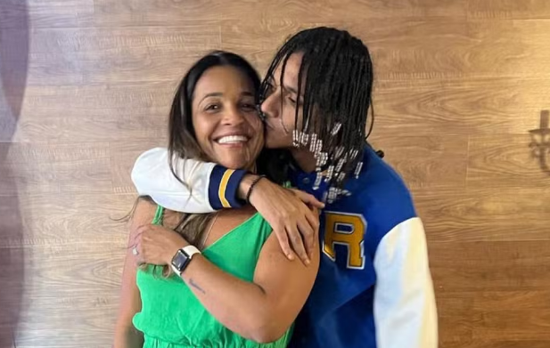 Márcia Gama com o filho Oruam
