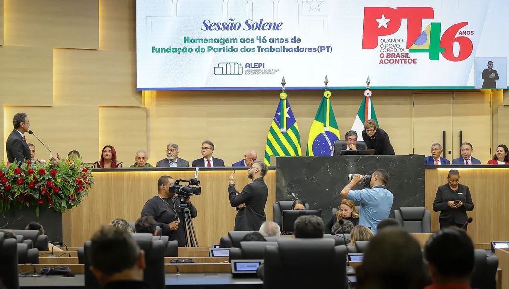 Mesa de honra da solenidade