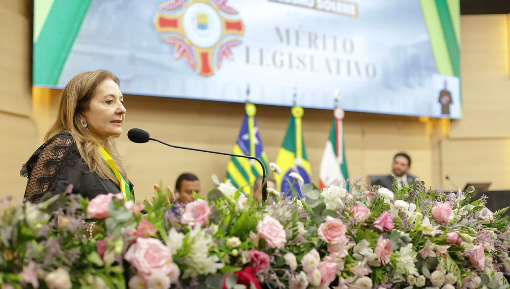 Ministra Liana Chaib foi homenageada
