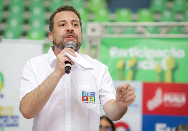 Ministro Guilherme Boulos