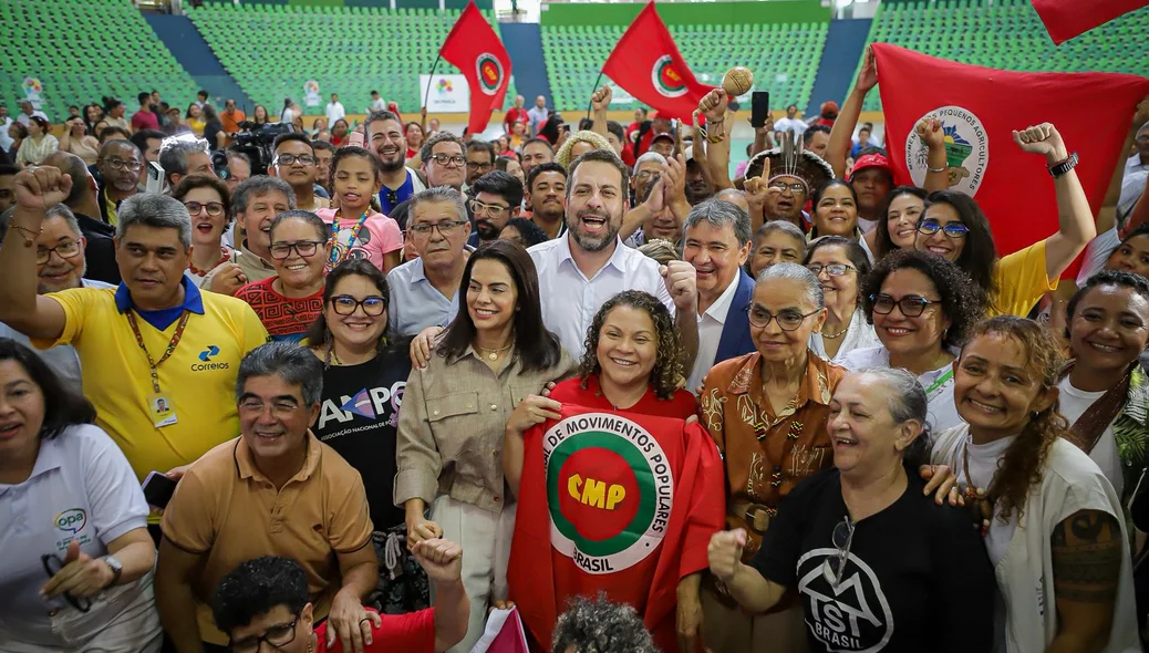 Ministros com representantes de movimentos sociais