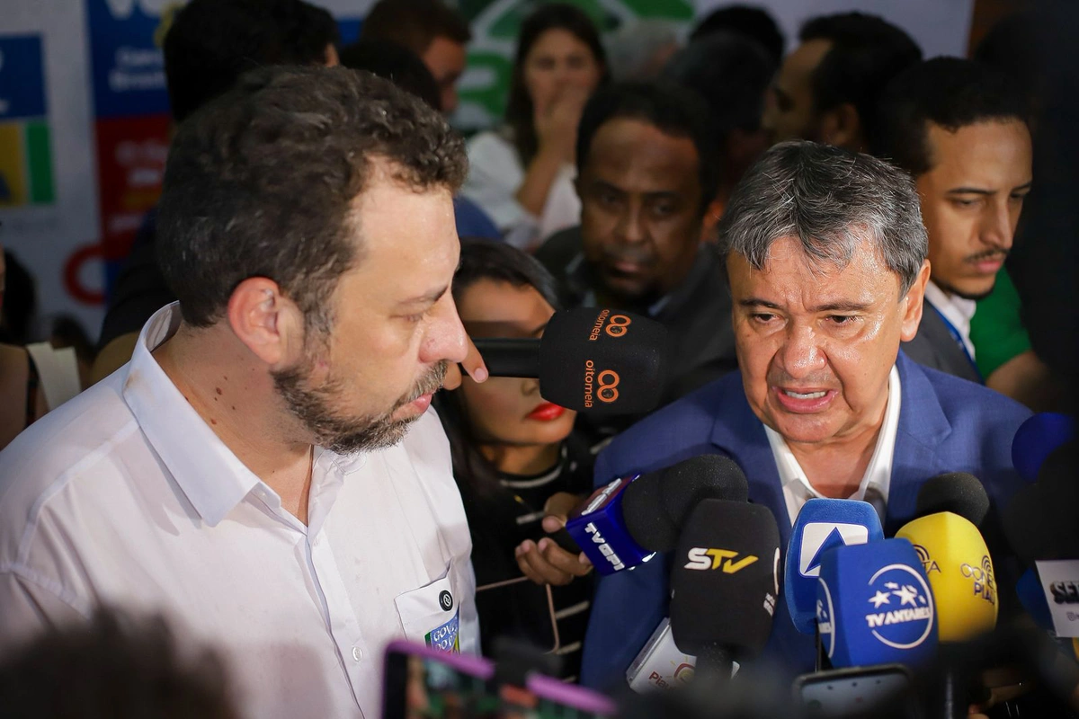 Ministros Guilherme Boulos e Wellington Dias