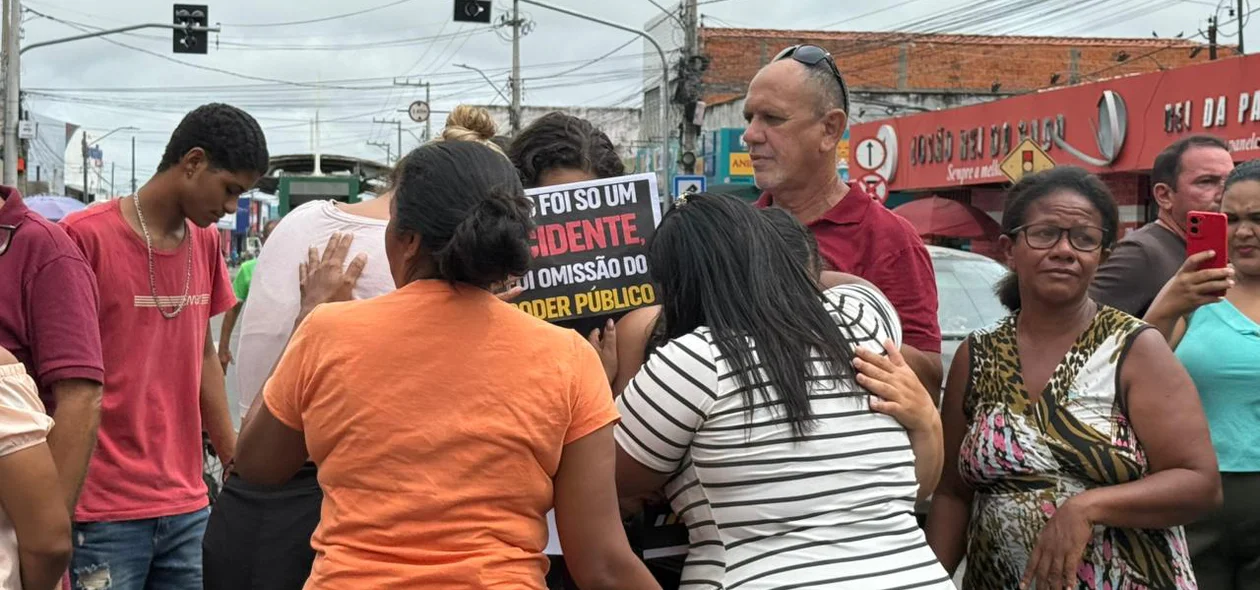 Moradores protestaram na Rua Rui Barbosa