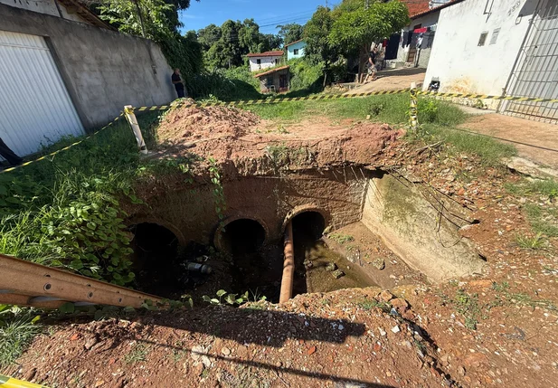 Moradores reclamam de galeria