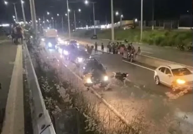 Motociclista ficou gravemente ferida em acidente na BR 316