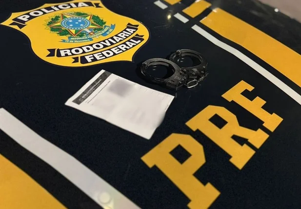 Motorista foi conduzido à sede da PF após abordagem da PRF