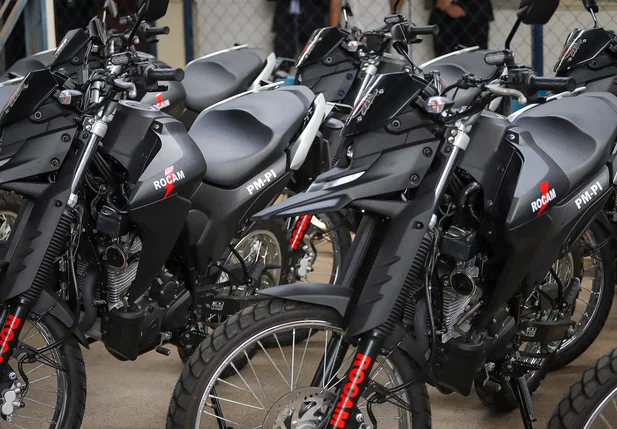 Novas motocicletas para a ROCAM