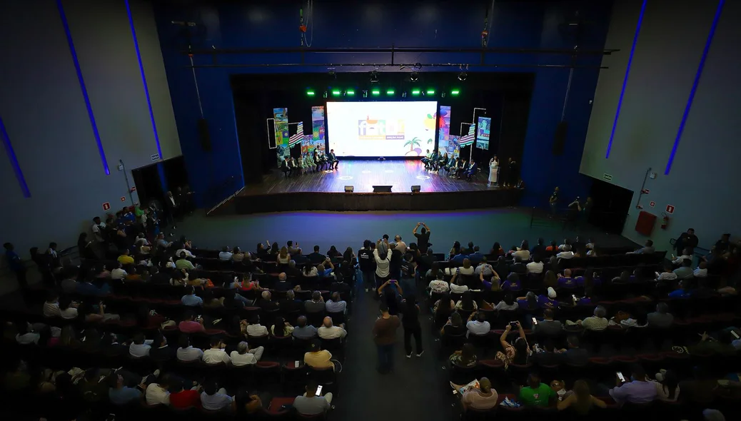 O evento ocorre no Centro de Convenções de Teresina