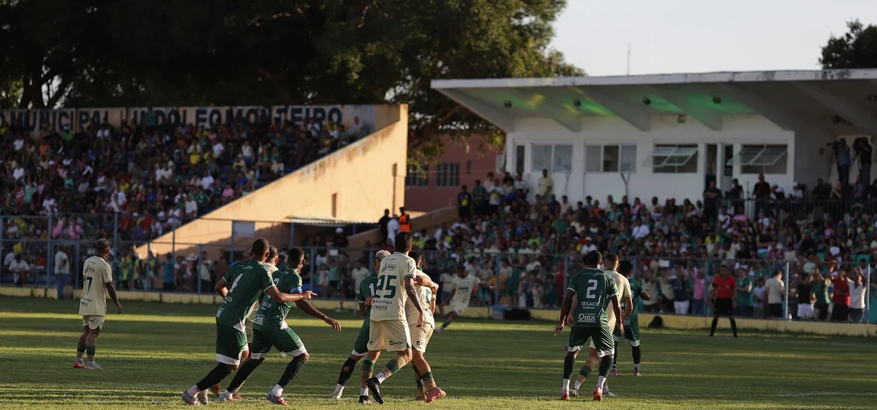 O jogo foi válido pela semifinal do Piauiense