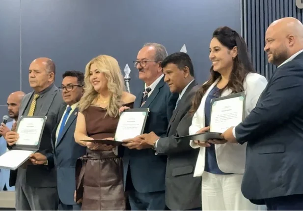 Pai da vereadora Samantha Cavalca recebe título de cidadania teresinense