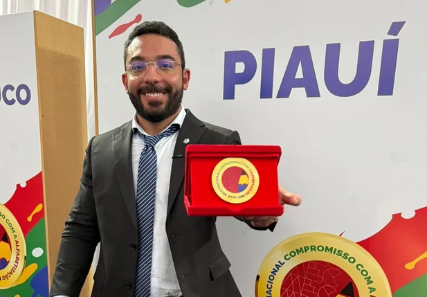Parnaíba conquista Selo Ouro do Compromisso com a Alfabetização