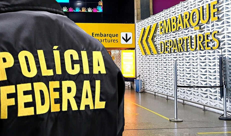 PF prende mulher em flagrante com diversas cápsulas de cocaína