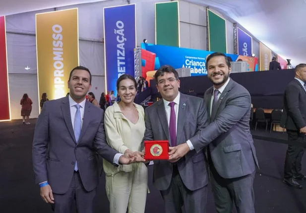 Piauí recebe Selo Ouro em alfabetização