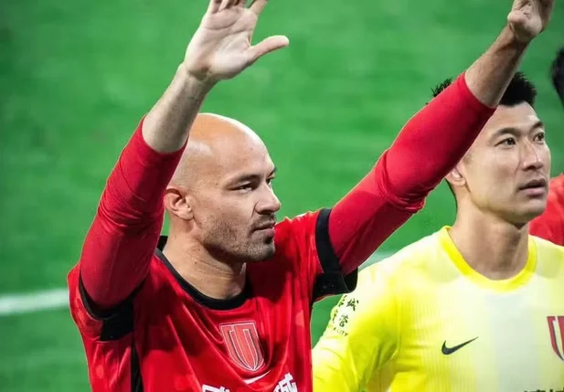 Piauiense Felipe Silva pelo Chengdu Rongcheng