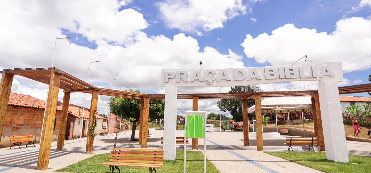 Praça da Bíblia