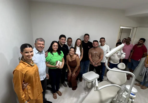 Prefeitura de Cocal entrega UBS moderna e van 0 km para transporte de pacientes