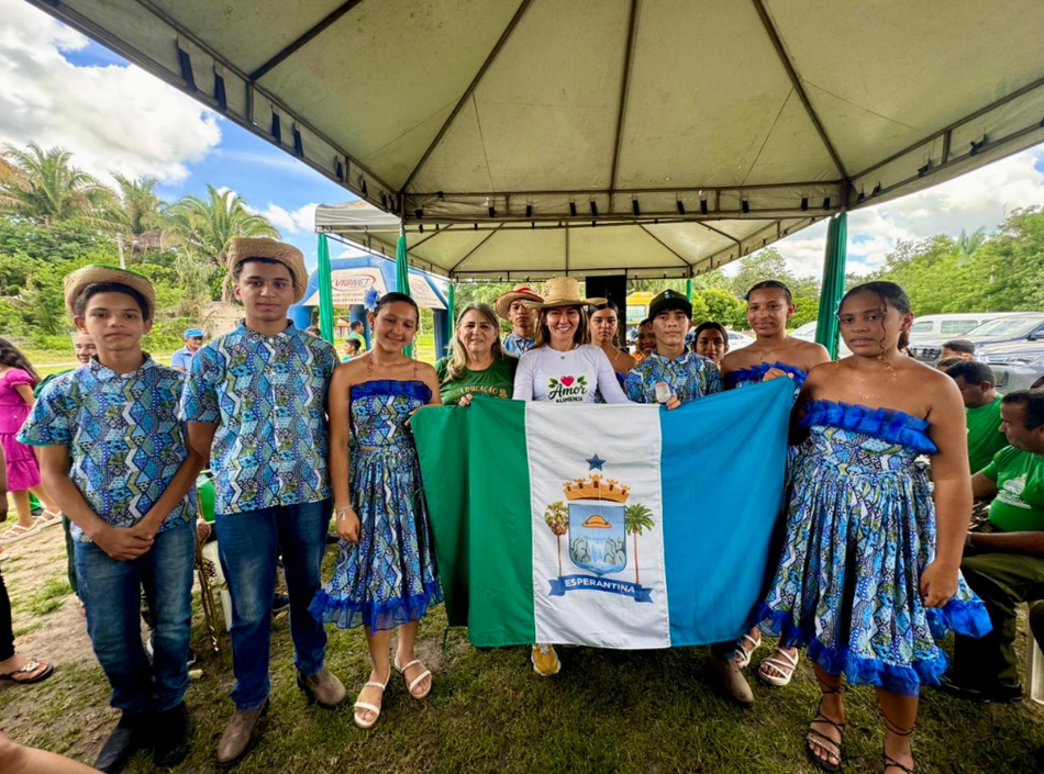 Prefeitura de Esperantina abre IV Feira da Fartura com grande participação popular