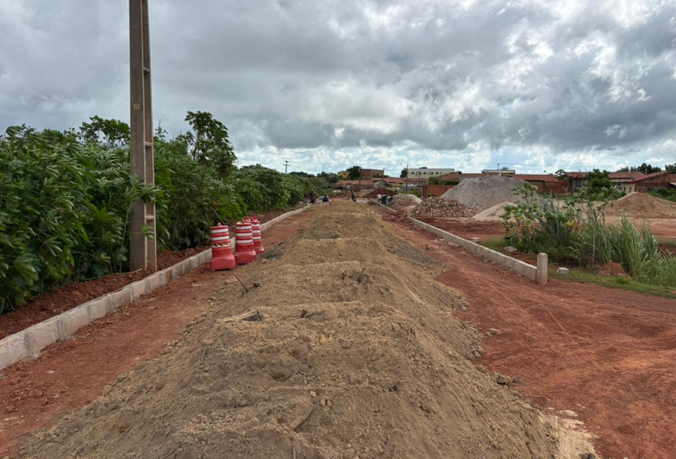 Prefeitura de Esperantina avança com pavimentação da Avenida Juarez Távora