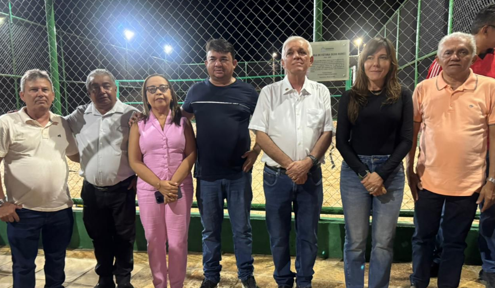 Prefeitura de Esperantina inaugura Praça da Igreja Nossa Senhora do Perpétuo Socorro na Avenida São José