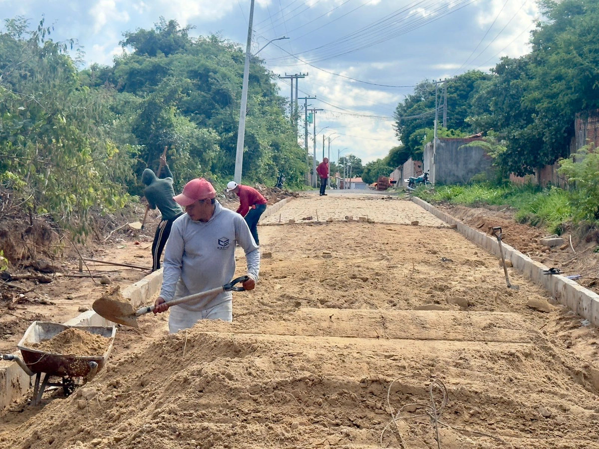 Prefeitura de Pedro II inicia obras de calçamento em diversas ruas do município